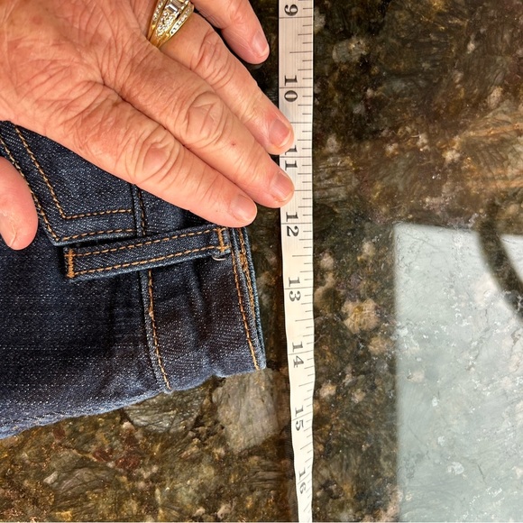 Banana Republic dark denim midi button down skirt. Sz 6/28. Like new condition - Picture 6 of 8